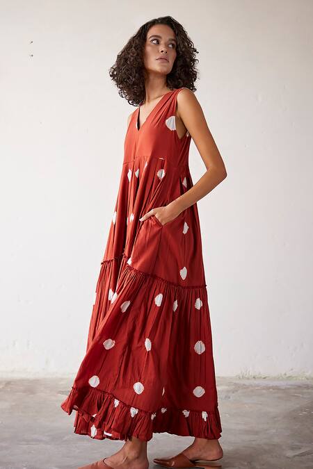 Buy Kharakapas Red Cotton V-neck Earthen Hues Shibori Tie-dyed Tiered Dress Online at Aza Fashions Buy_Kharakapas_Red Cotton V-neck Earthen Hues Shibori Tie-dyed Tiered Dress _Online_at_Aza_Fashions