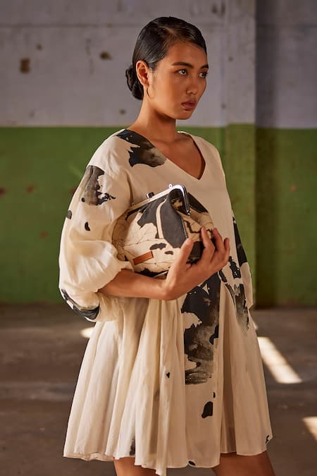 Buy_Kharakapas_Off White Cotton V-neck Tequila Sunrise Art Print Dress _Online_at_Aza_Fashions