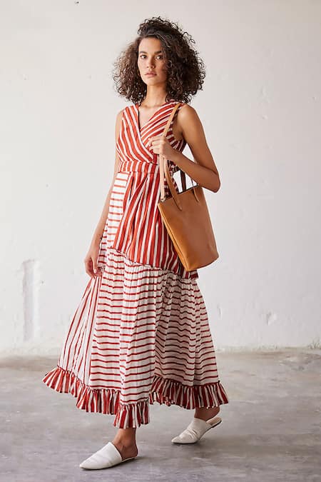 Buy_Kharakapas_Red Cotton V-neck Pool Party Printed Tiered Dress _Online_at_Aza_Fashions