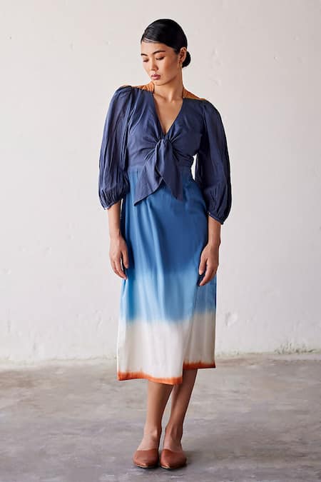 Kharakapas Blue Mul Cotton Tie-dyed Shibori Pattern V Neck Hop Scotch Dip-dyed Tiered Dress 