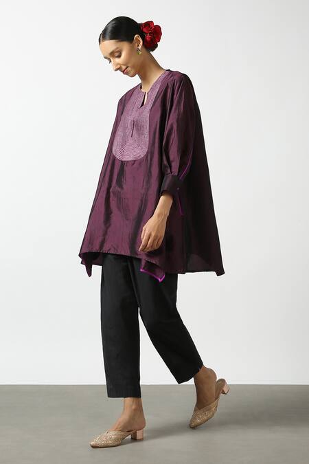 LATHA PUTTANNA_Wine Two Tone Silk Hand Embroidered Thread Work Notched Asymmetric Phiran Tunic _Online_at_Aza_Fashions