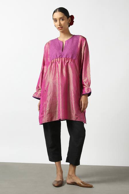 Latha Puttanna Pink Two Tone Silk Hand Embroidered Thread And Bead Work Notched Yoke Phiran Tunic