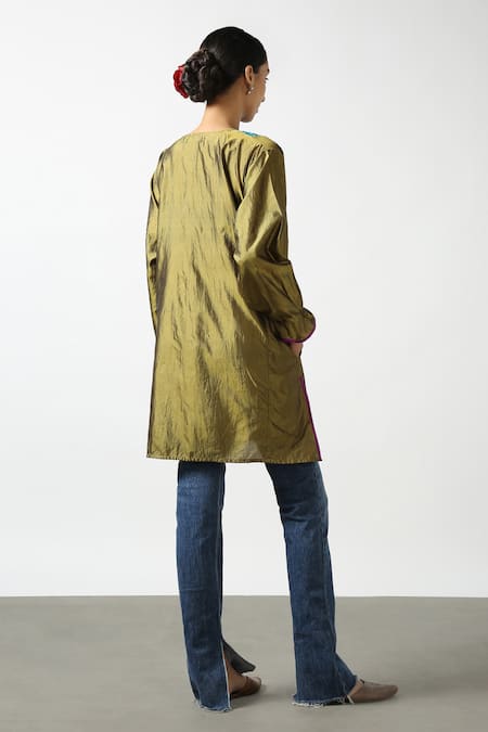 Shop Latha Puttanna Green Two Tone Silk Hand Embroidered Thread And Bead Dual Short Phiran Tunic at Aza Fashions Shop_Latha Puttanna_Green Two Tone Silk Hand Embroidered Thread And Bead Dual Short Phiran Tunic _at_Aza_Fashions