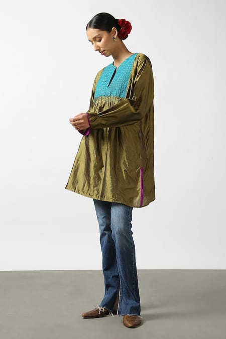 Latha Puttanna Green Two Tone Silk Hand Embroidered Thread And Bead Dual Short Phiran Tunic Online at Aza Fashions Latha Puttanna_Green Two Tone Silk Hand Embroidered Thread And Bead Dual Short Phiran Tunic _Online_at_Aza_Fashions