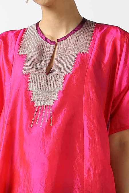 Shop Latha Puttanna Pink Two Tone Silk Hand Embroidered Resham Work Short Dual Phiran Tunic Online at Aza Fashions Shop_Latha Puttanna_Pink Two Tone Silk Hand Embroidered Resham Work Short Dual Phiran Tunic _Online_at_Aza_Fashions