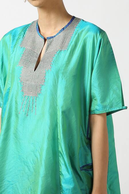 Buy_LATHA PUTTANNA_Blue Two Tone Silk Hand Embroidered Resham Work Dual Flared Phiran Tunic _Online_at_Aza_Fashions