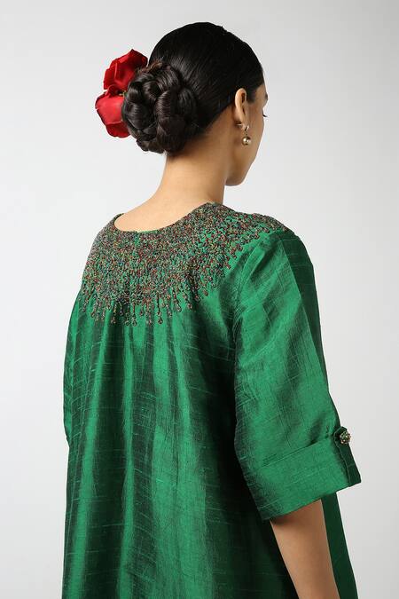 Buy_LATHA PUTTANNA_Green Raw Silk Embroidery Glass Bead Round Tunic _Online_at_Aza_Fashions