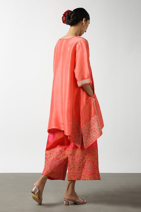 Shop LATHA PUTTANNA Peach Slub Silk Embroidery Zari Thread Notched Yoke Tunic at Aza Fashions Shop_LATHA PUTTANNA_Peach Slub Silk Embroidery Zari Thread Notched Yoke Tunic _at_Aza_Fashions