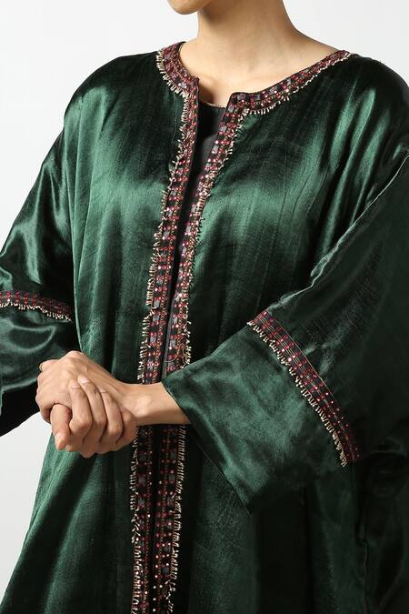 Shop LATHA PUTTANNA Green Modal Silk Embroidered Ikat Round Long Jacket Online at Aza Fashions Shop_LATHA PUTTANNA_Green Modal Silk Embroidered Ikat Round Long Jacket _Online_at_Aza_Fashions