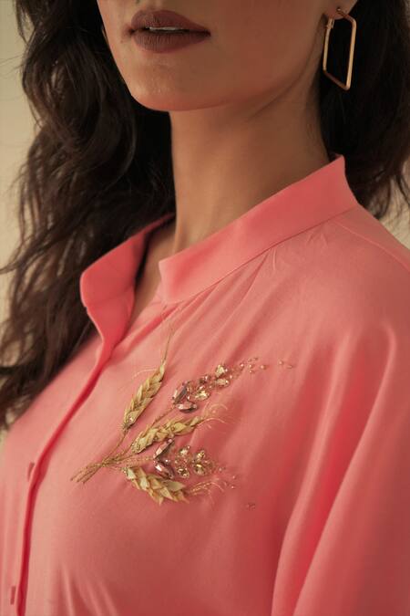 Buy Seesa Pink Viscose Sequins, Crystals Collared Alaia Kaftan Dress Online at Aza Fashions Buy_Seesa_Pink Viscose Sequins, Crystals Collared Alaia Kaftan Dress _Online_at_Aza_Fashions
