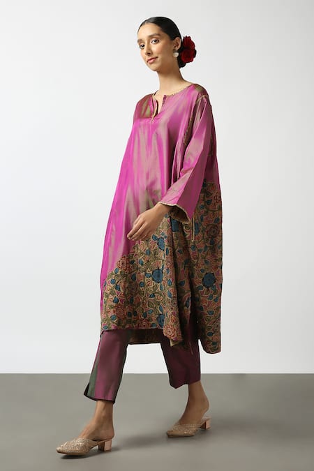 Latha Puttanna Pink Two Tone Silk Embroidered Applique Notched Kurta And Pant Set Online at Aza Fashions Latha Puttanna_Pink Two Tone Silk Embroidered Applique Notched Kurta And Pant Set _Online_at_Aza_Fashions
