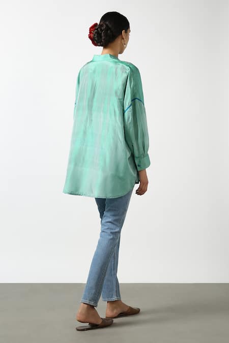 Shop Latha Puttanna Green Silk Embroidery Mandarin Collar Dual Toned Flared Phiran Top at Aza Fashions Shop_Latha Puttanna_Green Silk Embroidery Mandarin Collar Dual Toned Flared Phiran Top _at_Aza_Fashions