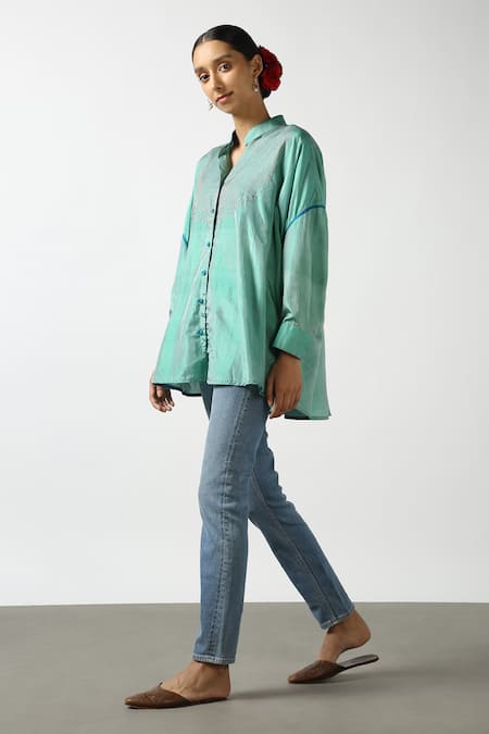 Latha Puttanna Green Silk Embroidery Mandarin Collar Dual Toned Flared Phiran Top Online at Aza Fashions Latha Puttanna_Green Silk Embroidery Mandarin Collar Dual Toned Flared Phiran Top _Online_at_Aza_Fashions