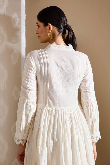 Shop Bunka White Chanderi Plunge Neck Sanam Laced Tunic at Aza Fashions Shop_Bunka_White Chanderi Plunge Neck Sanam Laced Tunic_at_Aza_Fashions