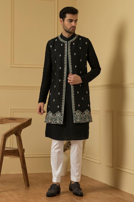 Hilo Design Black Thread Embroidered Bundi Kurta Set 
