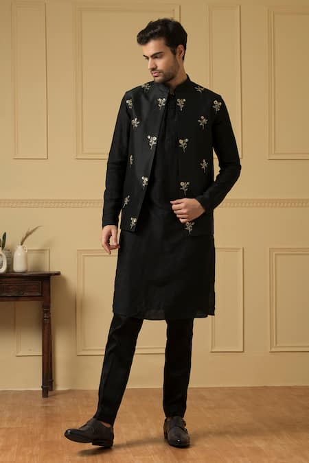 Hilo Design Intenso Sequin Embroidered Bundi Kurta Set 