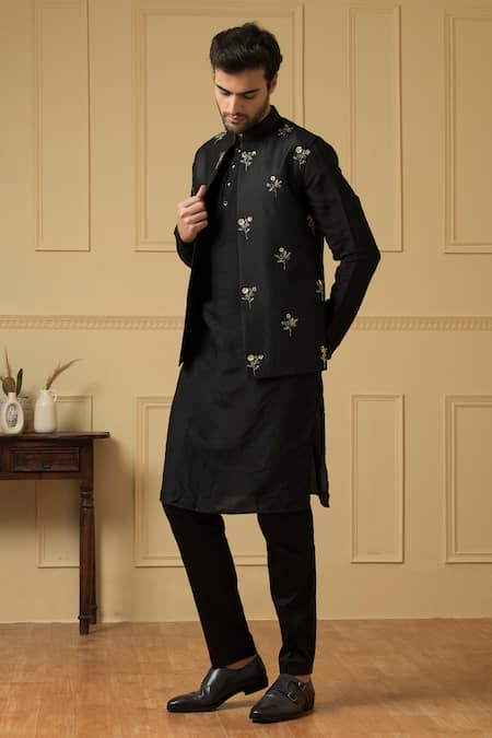 Hilo Design Black Sequin Embroidered Bundi Kurta Set 