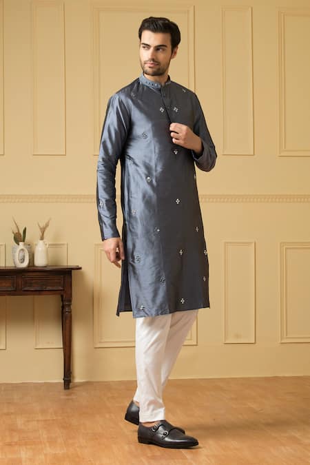 Hilo Design Armonia Mirror Embroidered Kurta Set 