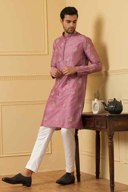 Shop Hilo Design Pink Silk Embroidery Encanto Zari Kurta at Aza Fashions Shop_Hilo Design_Pink Silk Embroidery Encanto Zari Kurta _at_Aza_Fashions