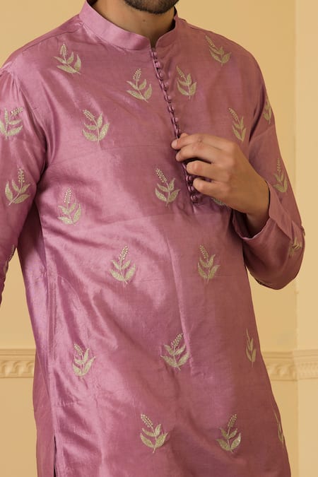 Shop Hilo Design Pink Silk Embroidery Encanto Zari Kurta Online at Aza Fashions Shop_Hilo Design_Pink Silk Embroidery Encanto Zari Kurta _Online_at_Aza_Fashions