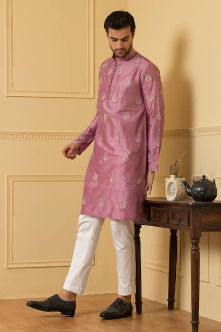 Shop Hilo Design Pink Silk, Cotton Embroidery Encanto Zari Kurta Set at Aza Fashions Shop_Hilo Design_Pink Silk, Cotton Embroidery Encanto Zari Kurta Set _at_Aza_Fashions