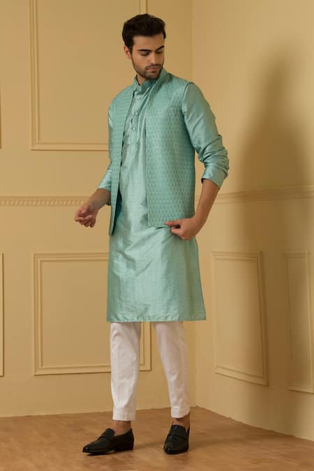 Hilo Design Hand Embroidered Bundi Kurta Set 