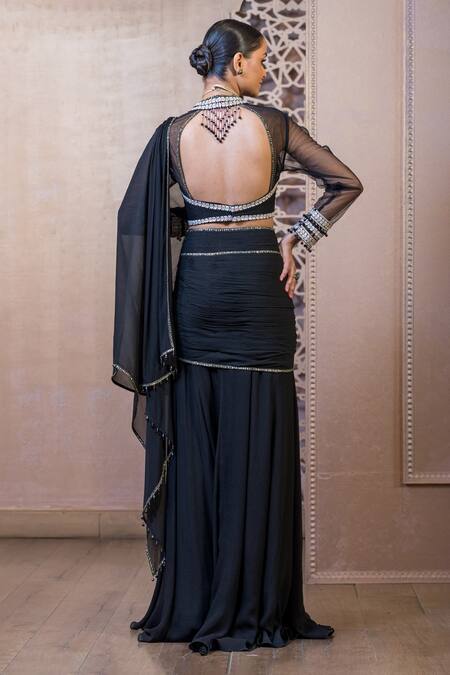 Shop Tarun Tahiliani Black Silk, Chiffon Sequins Plunge Neck Concept Saree With Blouse at Aza Fashions Shop_Tarun Tahiliani_Black Silk, Chiffon Sequins Plunge Neck Concept Saree With Blouse_at_Aza_Fashions