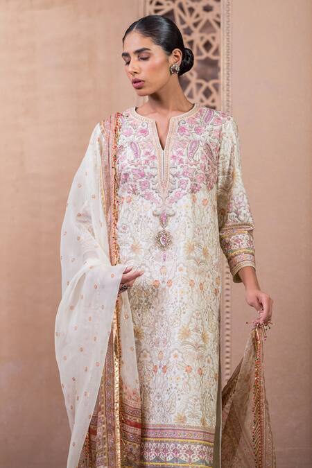 Tarun Tahiliani_Ivory Chanderi, Silk Embroidery Split V-neck Printed Kurta Set_Online_at_Aza_Fashions