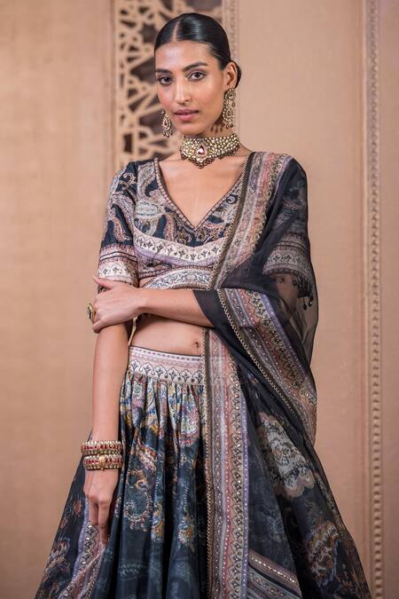 Tarun Tahiliani_Black Silk, Cotton Embroidery V-neck Paisley Print Kalidar Lehenga Set_Online_at_Aza_Fashions