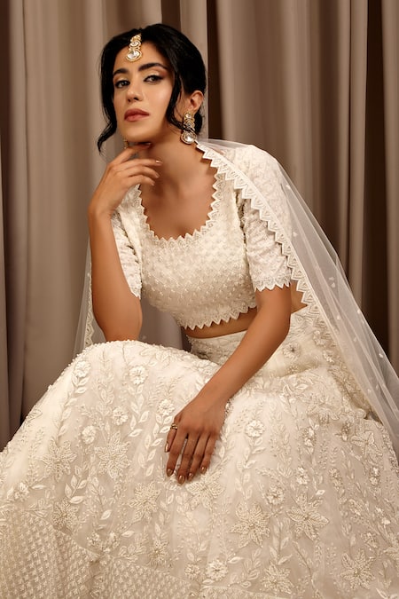 Buy Shloka Sudhakar Off White Organza Hand Embroidery Crystal Scoop Neck Floral Bridal Lehenga Set Online at Aza Fashions Buy_Shloka Sudhakar_Off White Organza Hand Embroidery Crystal Scoop Neck Floral Bridal Lehenga Set _Online_at_Aza_Fashions