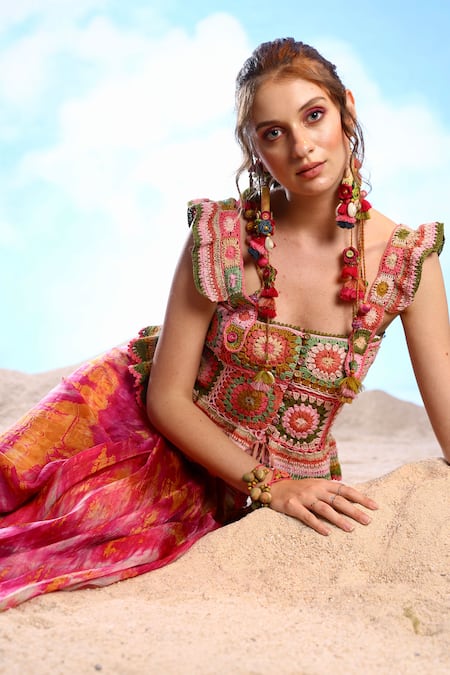 Buy Capisvirleo Pink Cotton Tassels, Embroidery Square Neck Camilla Thread Crop Top Online at Aza Fashions Buy_Capisvirleo_Pink Cotton Tassels, Embroidery Square Neck Camilla Thread Crop Top _Online_at_Aza_Fashions