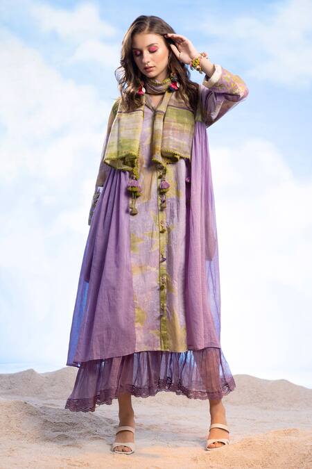 CAPISVIRLEO_Purple Cotton V-neck Diva Tie-dye Print Dress With Stole _Online_at_Aza_Fashions