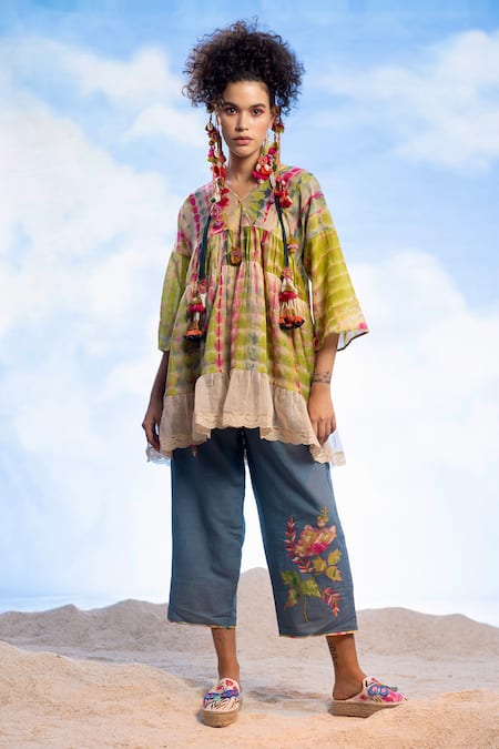 CAPISVIRLEO_Cream Cotton, Jersey Lace V-neck Franze Tie-dye Print Flared Top _Online_at_Aza_Fashions