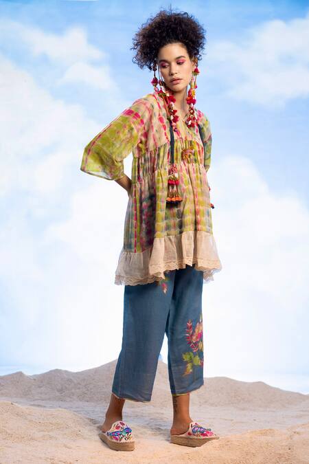Buy_CAPISVIRLEO_Cream Cotton, Jersey Lace V-neck Franze Tie-dye Print Flared Top _Online_at_Aza_Fashions