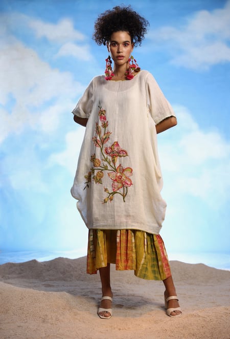 CAPISVIRLEO Ivory Linen, Cotton Embroidery Round Godiva Boho Tunic Dress With Printed Inner