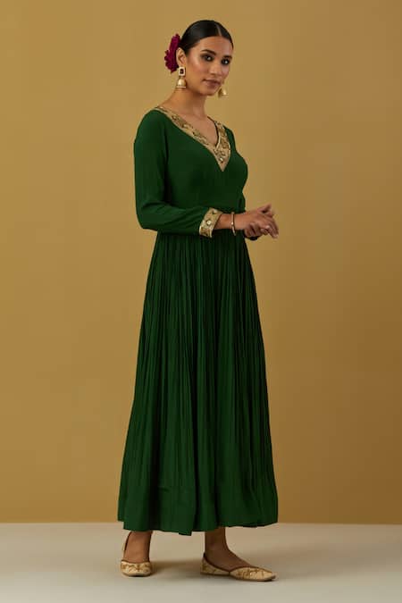 Shop Ikshita Choudhary Green Crepe, Tissue, Organza Placement Hand Embroidered Anarkali With Dupatta at Aza Fashions Shop_Ikshita Choudhary_Green Crepe, Tissue, Organza Placement Hand Embroidered Anarkali With Dupatta _at_Aza_Fashions