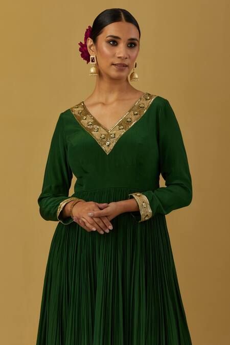 Shop Ikshita Choudhary Green Crepe, Tissue, Organza Placement Hand Embroidered Anarkali With Dupatta Online at Aza Fashions Shop_Ikshita Choudhary_Green Crepe, Tissue, Organza Placement Hand Embroidered Anarkali With Dupatta _Online_at_Aza_Fashions