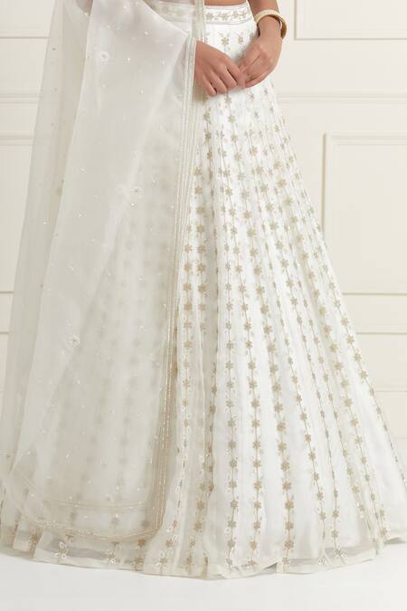 Ikshita Choudhary_White Organza, Satin Sequins, Embroidery Scoop Neck Floral Hand Lehenga Set _Online_at_Aza_Fashions
