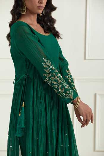 Buy Green Chanderi Embroidery Sequins Scoop Neck Anarkali With Pant For  Women by Ikshita Choudhary Online at Aza Fashions.