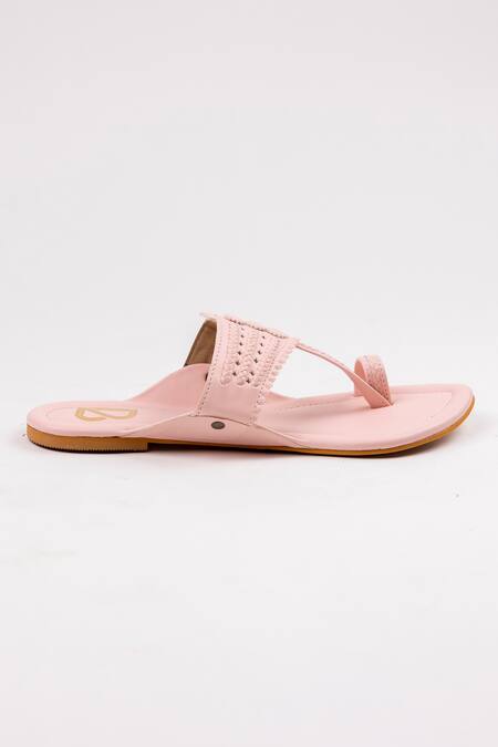 Buy_Label Deepti Bajaj_Pink Braided Pattern Solid Kolhapuris _Online_at_Aza_Fashions