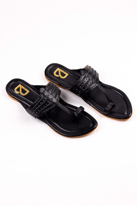 Label Deepti Bajaj_Black Solid Braided Strap Kolhapuris _Online_at_Aza_Fashions