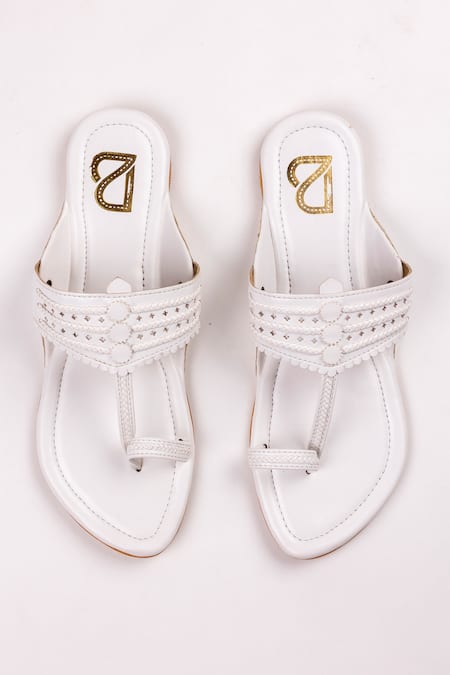 Label Deepti Bajaj Plain Braided Strap Kolhapuris 