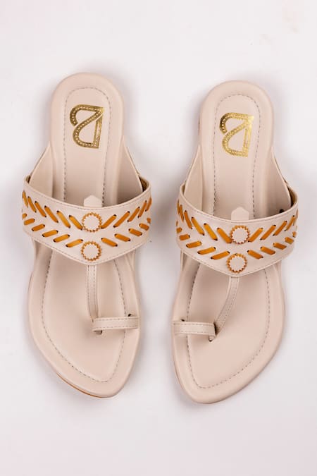 Label Deepti Bajaj Touch Of Sand Kolhapuris 