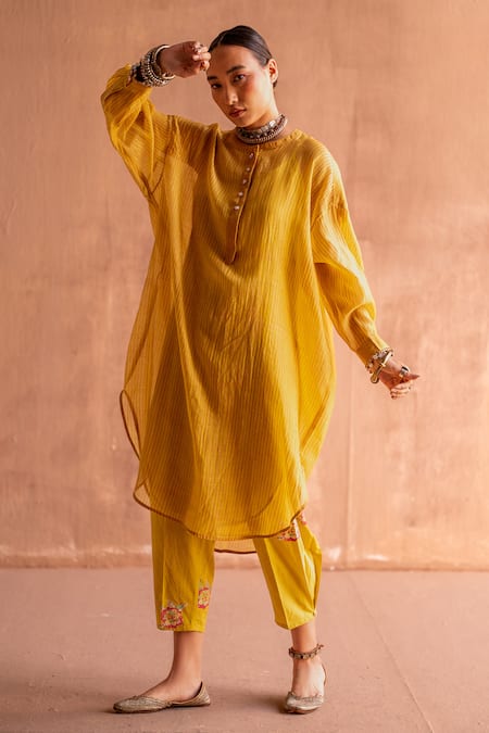 Swatti Kapoor_Yellow Chanderi Sequins, Embroidery Round Neck Aditya Hand Block Print Kurta _at_Aza_Fashions