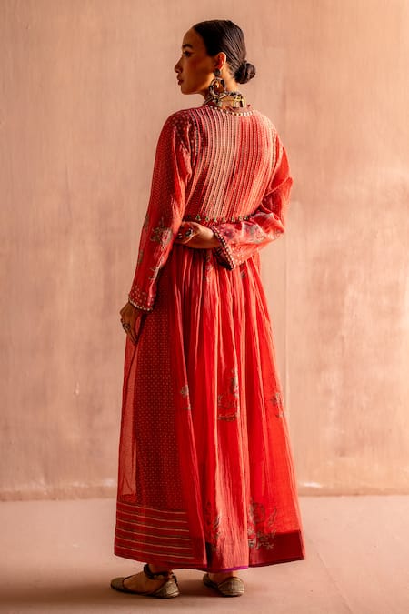 Shop Swatti Kapoor Coral 40gm Chanderi Printed And Hand Embroidered Apurva Block at Aza Fashions Shop_Swatti Kapoor_Coral 40gm Chanderi Printed And Hand Embroidered Apurva Block _at_Aza_Fashions