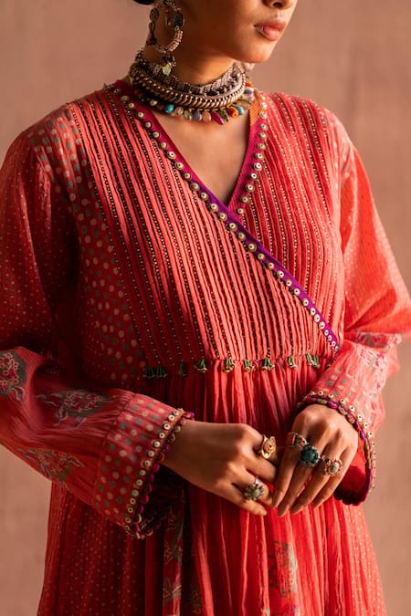 Buy Swatti Kapoor Coral 40gm Chanderi Printed And Hand Embroidered Apurva Block Buy_Swatti Kapoor_Coral 40gm Chanderi Printed And Hand Embroidered Apurva Block