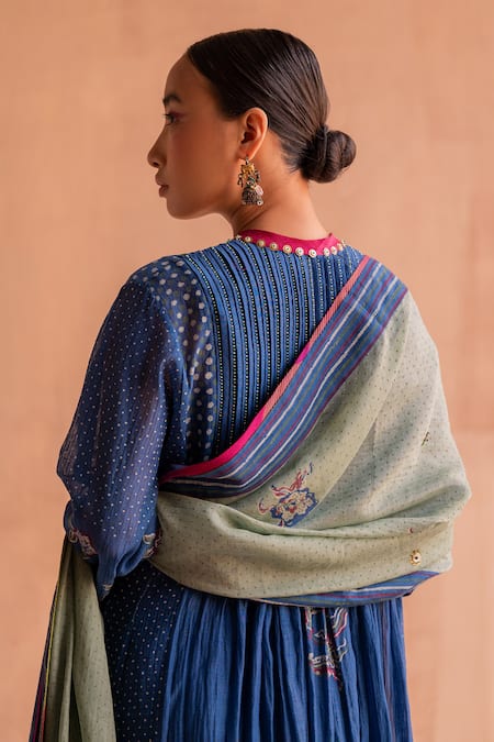Shop Swatti Kapoor Green Chanderi Sequins, Beads Gopi Block Print Dupatta at Aza Fashions Shop_Swatti Kapoor_Green Chanderi Sequins, Beads Gopi Block Print Dupatta _at_Aza_Fashions