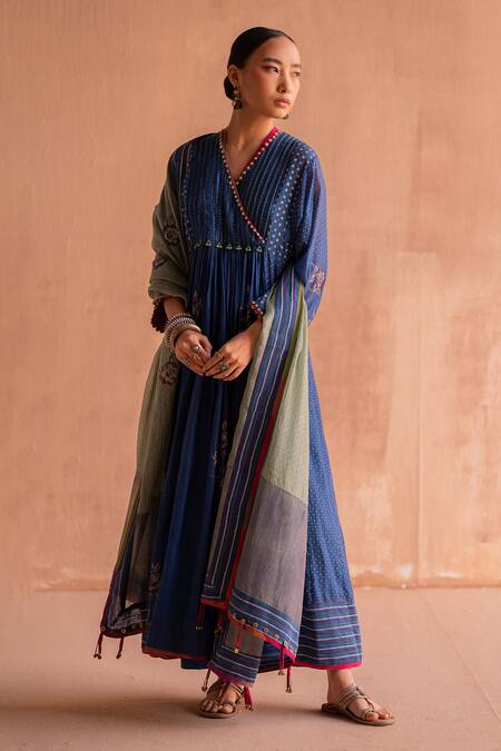 Buy Swatti Kapoor Green Chanderi Sequins, Beads Gopi Block Print Dupatta Online at Aza Fashions Buy_Swatti Kapoor_Green Chanderi Sequins, Beads Gopi Block Print Dupatta _Online_at_Aza_Fashions