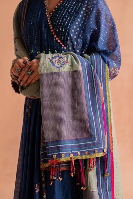 Swatti Kapoor Green Chanderi Sequins, Beads Gopi Block Print Dupatta at Aza Fashions Swatti Kapoor_Green Chanderi Sequins, Beads Gopi Block Print Dupatta _at_Aza_Fashions