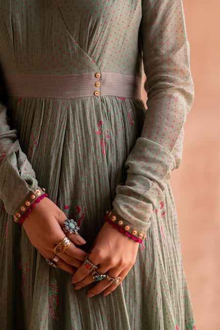 Buy_Swatti Kapoor_Green 40gm Chanderi Printed And Hand Embroidered Jaya Block Anarkali  